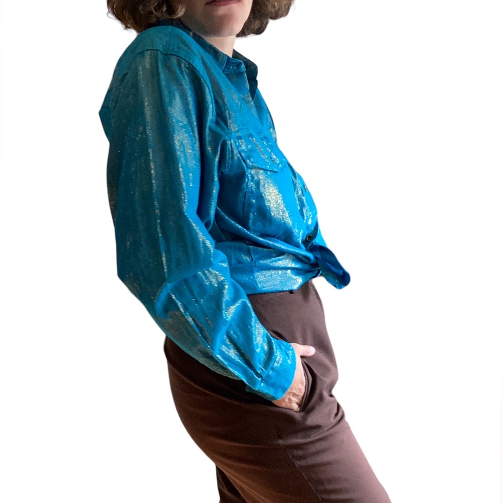 vintage wrangler metallic and blue button up
